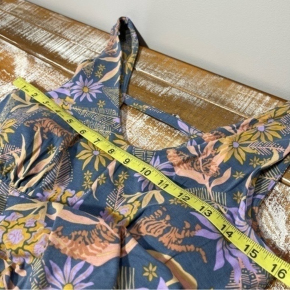 NWT Sherpa NEHA MIDI DRESS Size S Color HAZE TIGER FLORAL - Picture 13 of 16